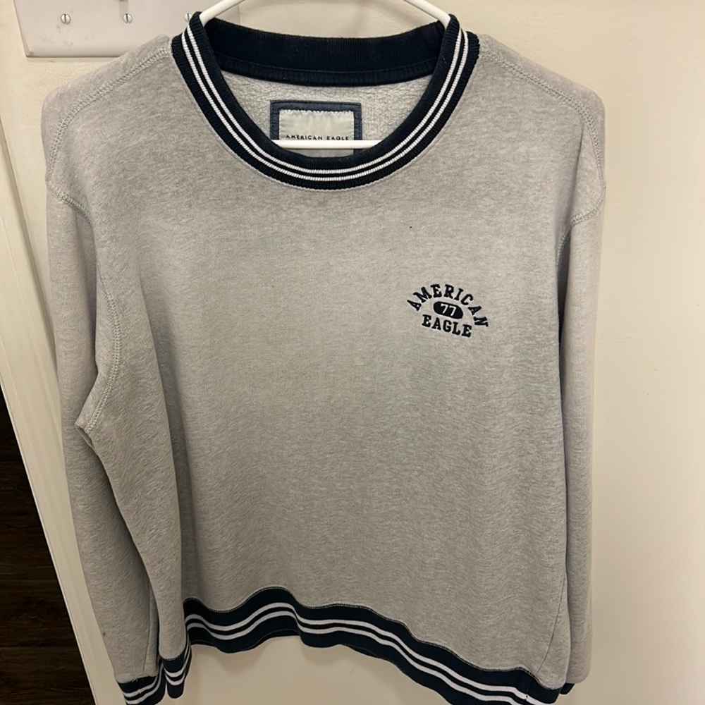 grey american eagle crewneck